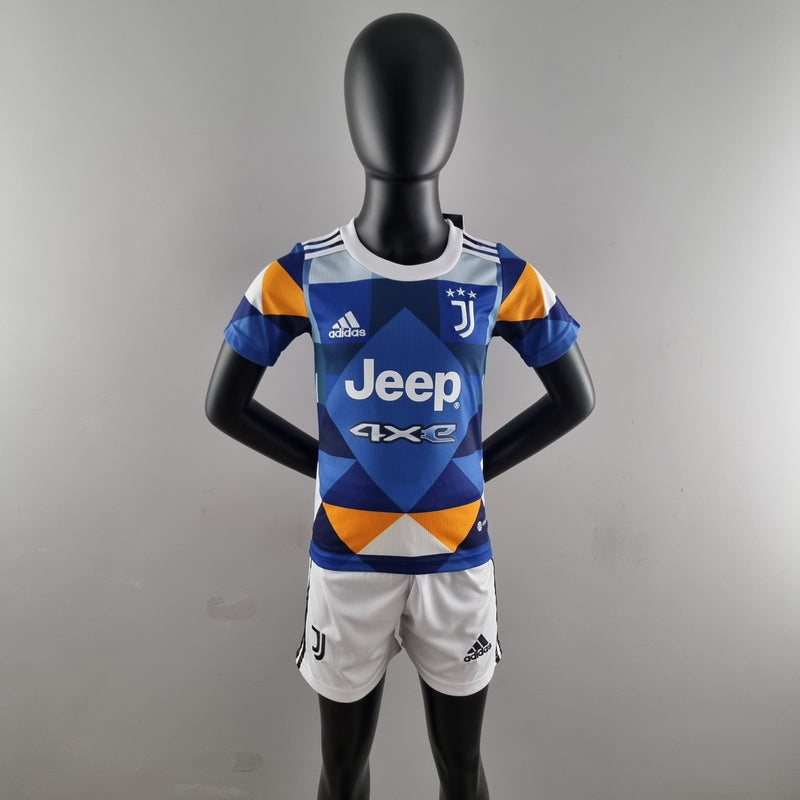 Kit Infantil Juventus III 22/23  (Importação)