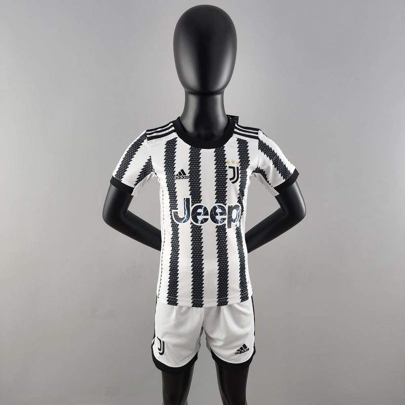 Kit Infantil Juventus Titular 22/23  (Importação)