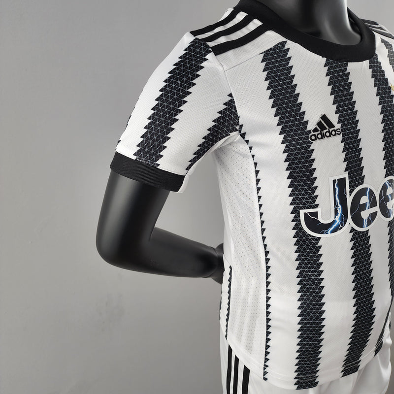 Kit Infantil Juventus Titular 22/23  (Importação)