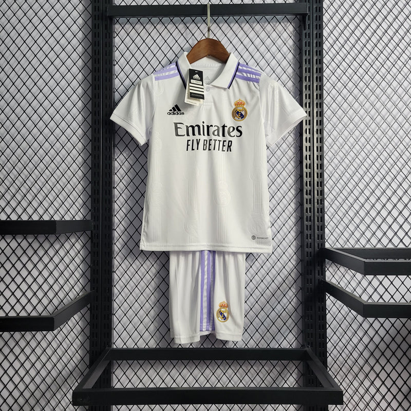 Kit Infantil Real Madrid Titular 22/23 (Importação)