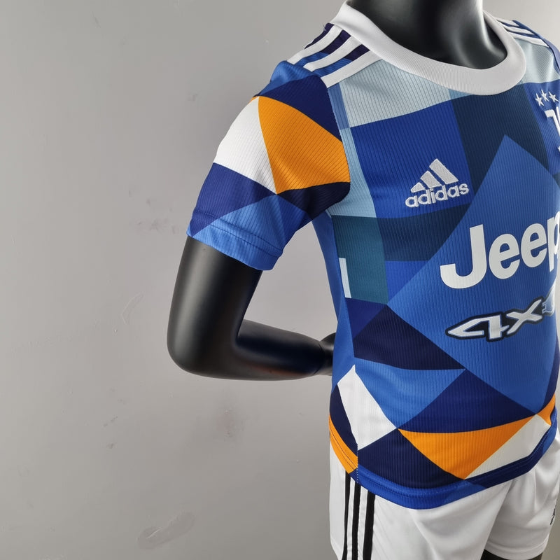 Kit Infantil Juventus III 22/23  (Importação)