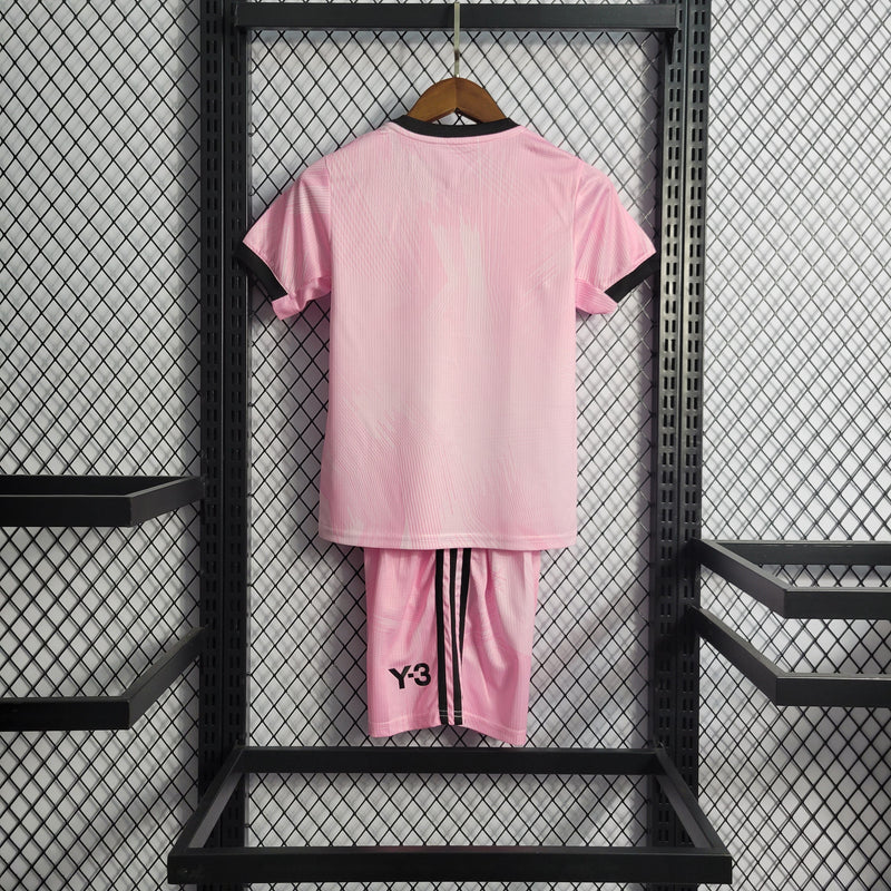 Kit Infantil Real Madrid Pink 22/23 (Importação)