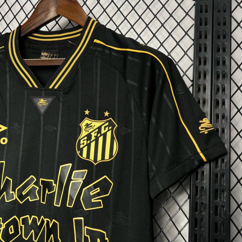 Camisa Santos 24/25 Edição Charlie Brown - Umbro Torcedor Masculina (Importação)